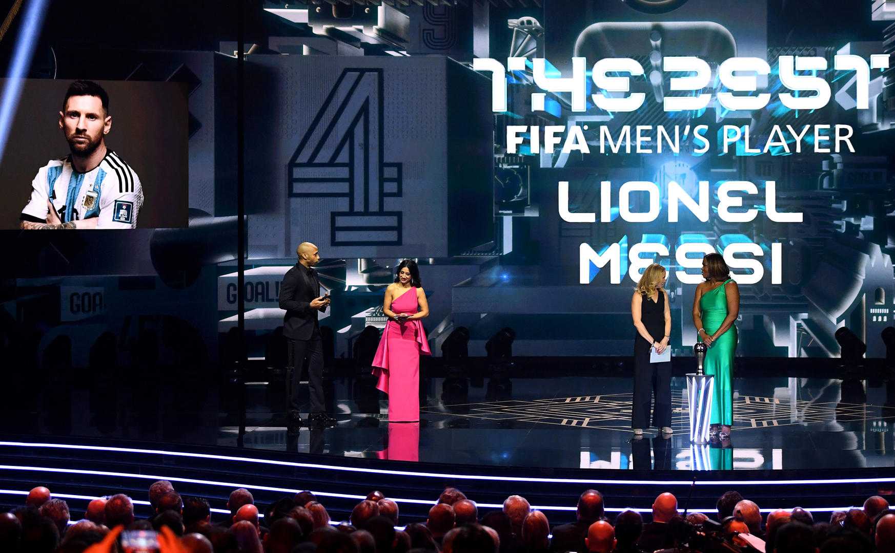 2023FIFA年度颁奖典礼，梅西当选2023世界足球先生 图据视觉中国